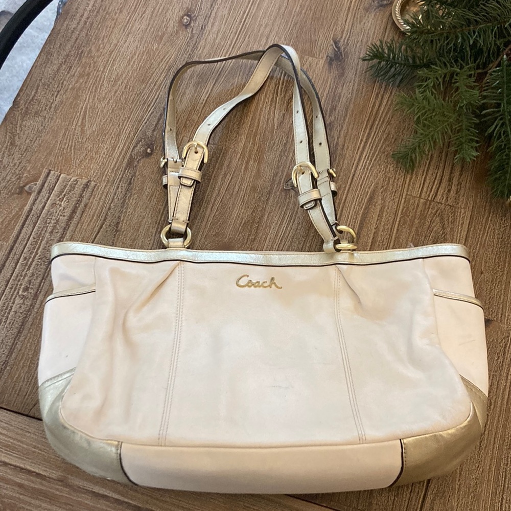 Coach White and Gold Leather Purse (markings)